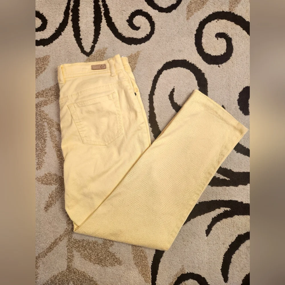 Gloria Vanderbelt Yellow Straight-Leg Jeans - Picture 8 of 8